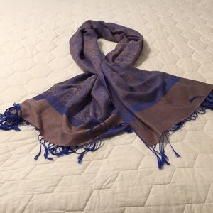 Scarf/shawl